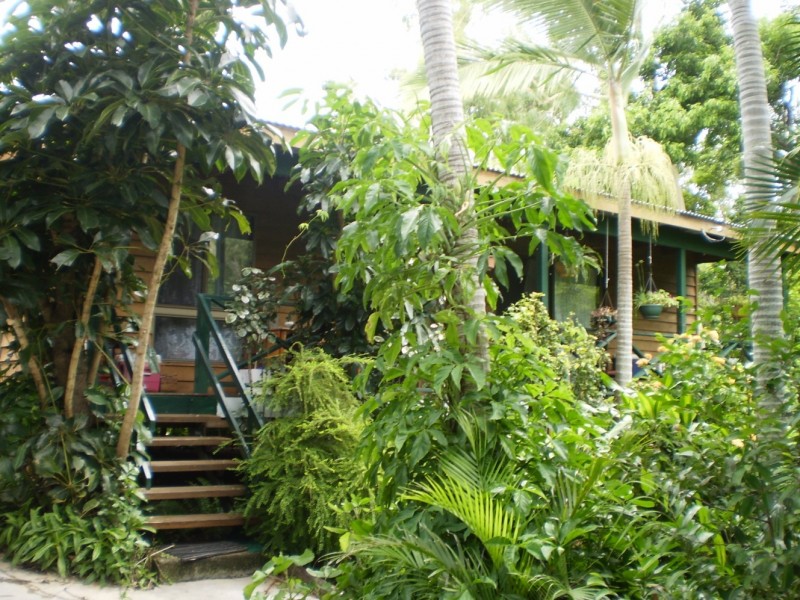 28 Birt Street  Picnic Bay, Magnetic Island QLD 4819