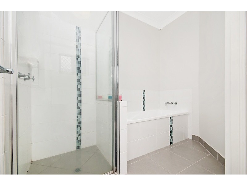 15 Parklands Drive, Mount Louisa QLD 4814