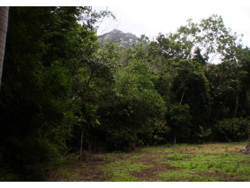 17/106 Mandalay Avenue Nelly Bay, Magnetic Island QLD 4819