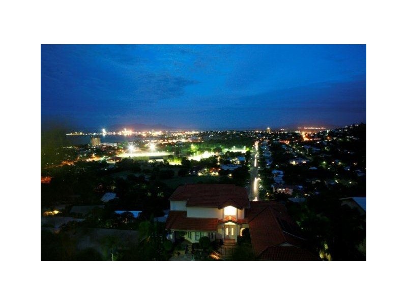 7 Cottesmore Crescent, Castle Hill QLD 4810