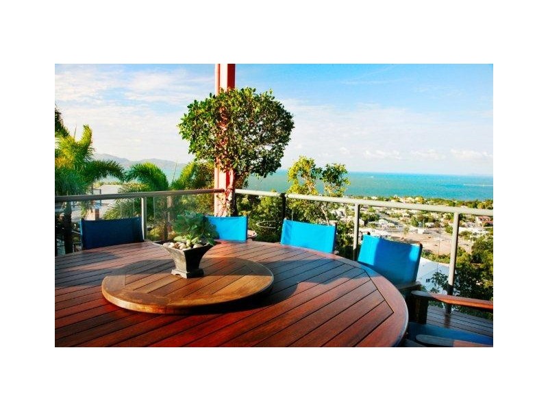 7 Cottesmore Crescent, Castle Hill QLD 4810