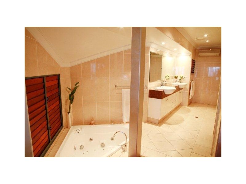 7 Cottesmore Crescent, Castle Hill QLD 4810