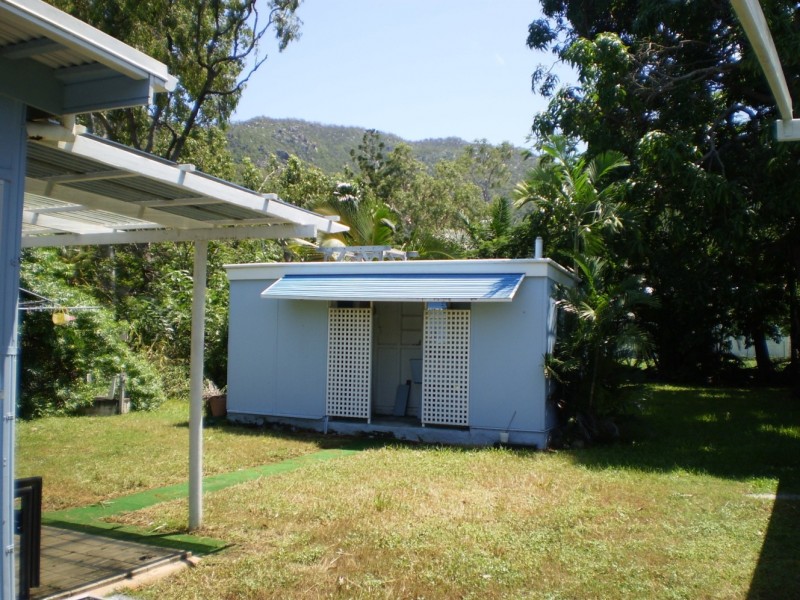 4 Murray Street  Nelly Bay, Magnetic Island QLD 4819