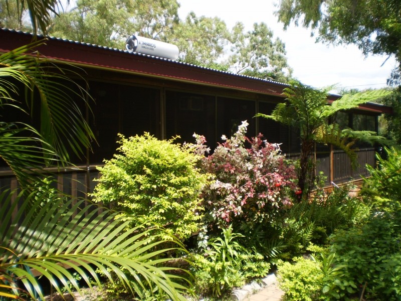 27 Birt Street  Picnic Bay, Magnetic Island QLD 4819