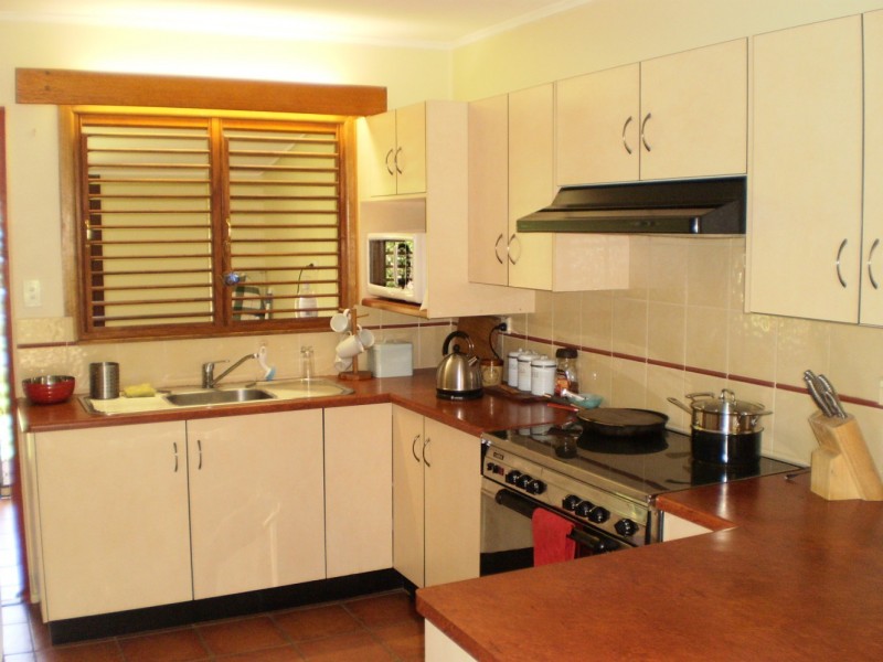 27 Birt Street  Picnic Bay, Magnetic Island QLD 4819