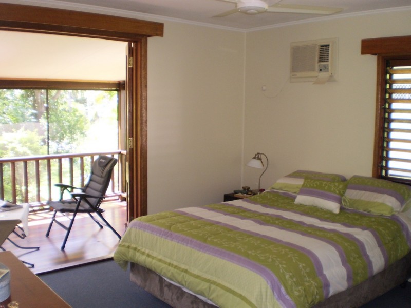 27 Birt Street  Picnic Bay, Magnetic Island QLD 4819