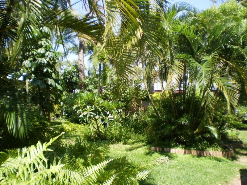 27 Birt Street  Picnic Bay, Magnetic Island QLD 4819