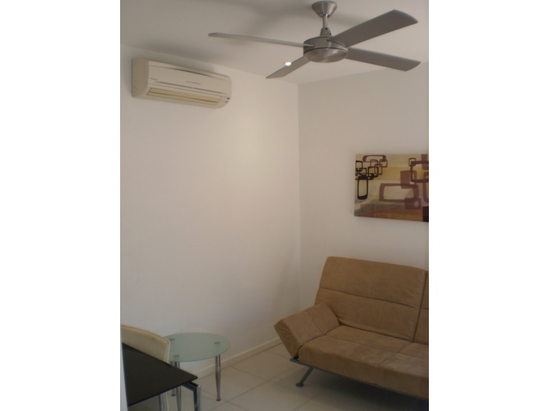 2/5 Terrace Place  Nelly Bay, Magnetic Island QLD 4819