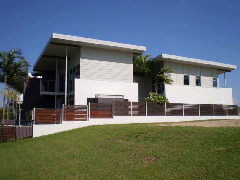 2/5 Terrace Place  Nelly Bay, Magnetic Island QLD 4819