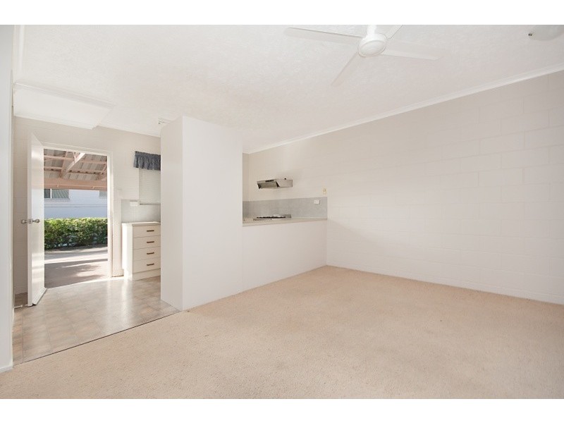 2/62 Alexandra Street, North Ward QLD 4810