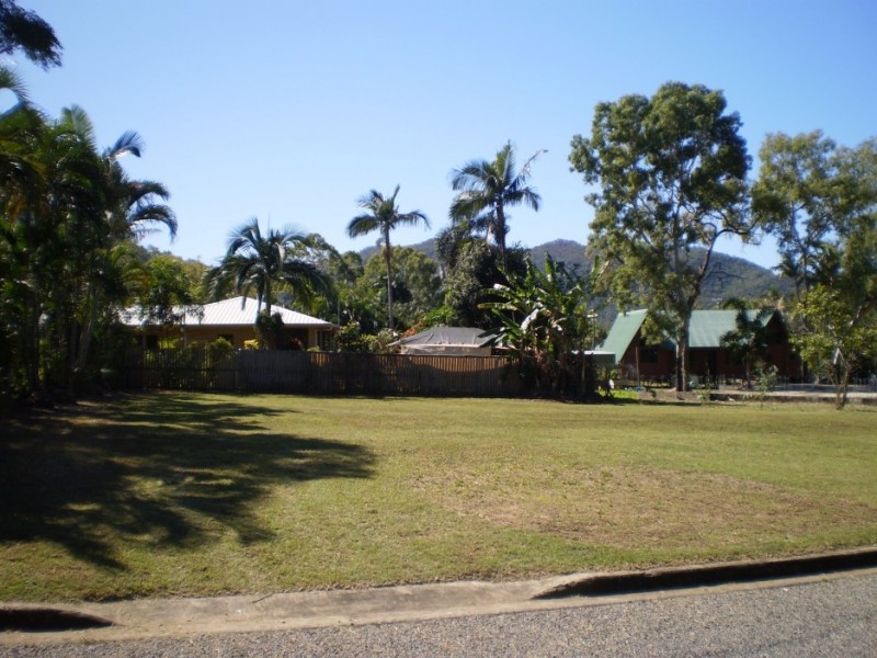 24 Nerita Crescent  NELLY BAY, Magnetic Island QLD 4819