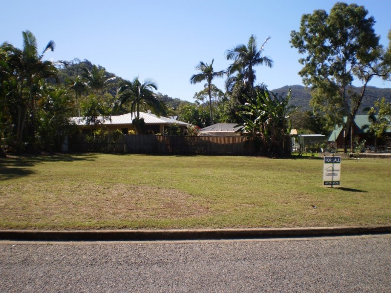 24 Nerita Crescent  NELLY BAY, Magnetic Island QLD 4819