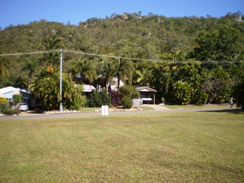 24 Nerita Crescent  NELLY BAY, Magnetic Island QLD 4819