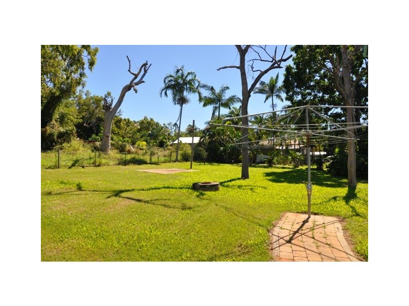 24 Barbarra Street  Picnic Bay, Magnetic Island QLD 4819