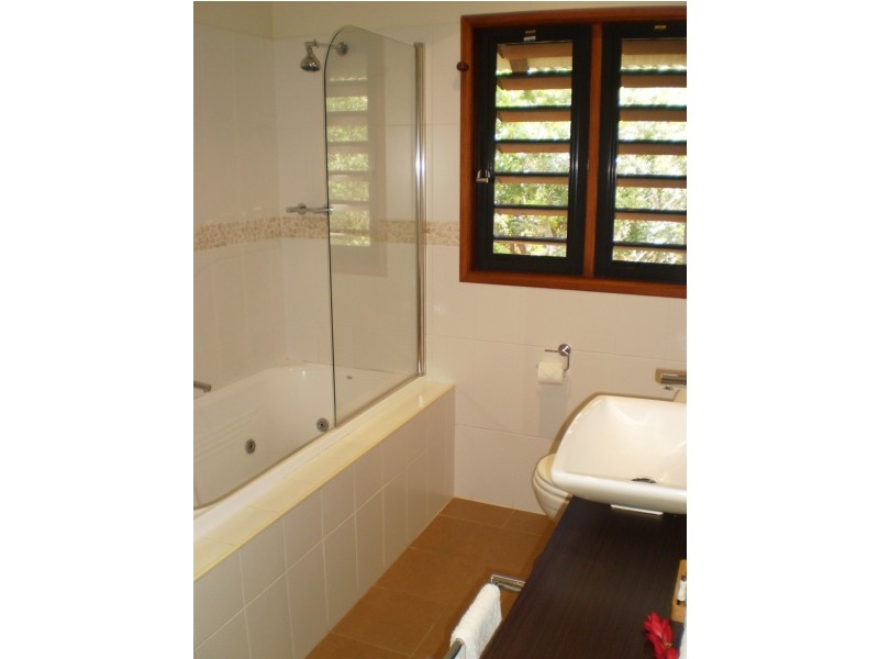 9/9 The Esplanade Nelly Bay, Magnetic Island QLD 4819