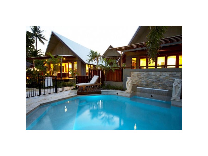 9/9 The Esplanade Nelly Bay, Magnetic Island QLD 4819