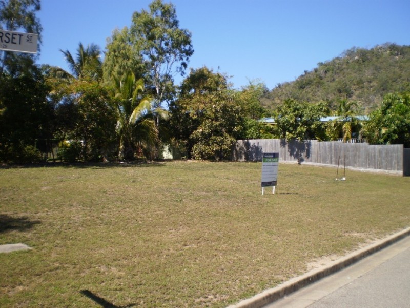 13 Bond Court  Horseshoe Bay, Magnetic Island QLD 4819