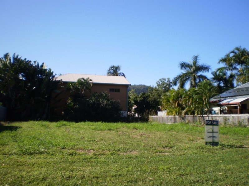 37 Yates Street NELLY BAY, Magnetic Island QLD 4819