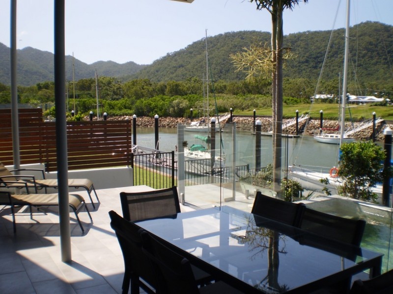 1/5 Terrace Place Nelly Bay, Magnetic Island QLD 4819