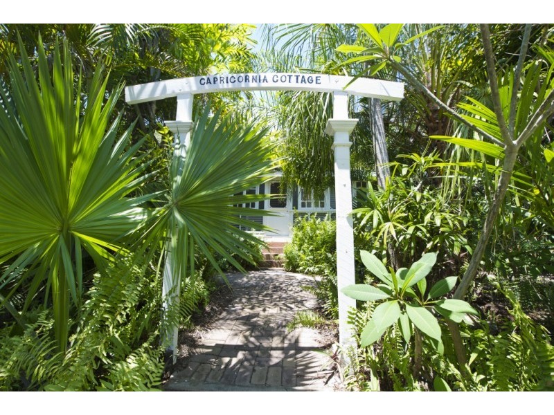 22 Olympus Crescent ARCADIA, Magnetic Island QLD 4819