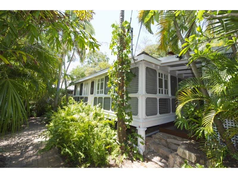 22 Olympus Crescent ARCADIA, Magnetic Island QLD 4819