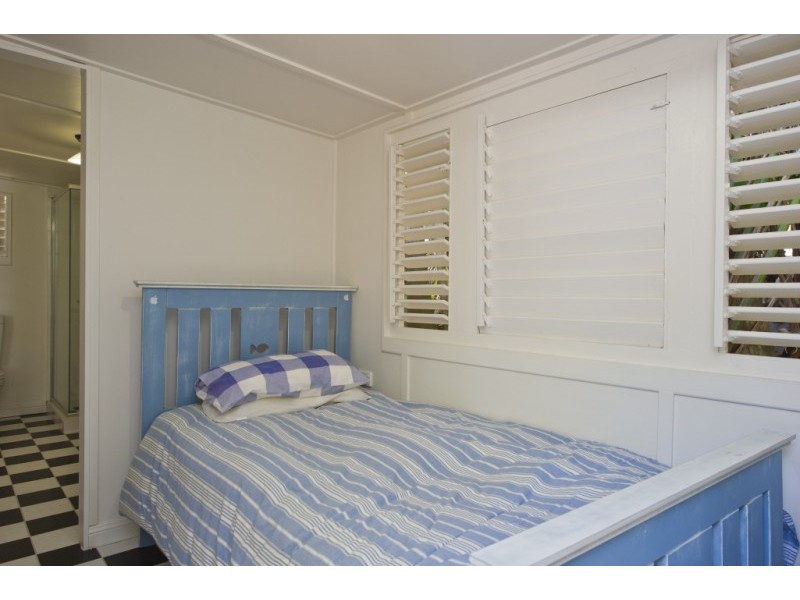 22 Olympus Crescent ARCADIA, Magnetic Island QLD 4819