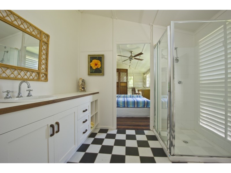 22 Olympus Crescent ARCADIA, Magnetic Island QLD 4819
