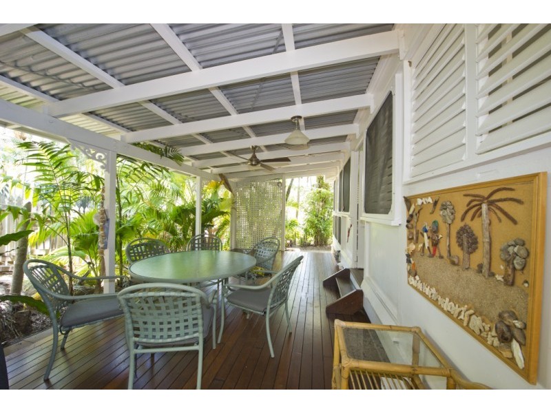 22 Olympus Crescent ARCADIA, Magnetic Island QLD 4819