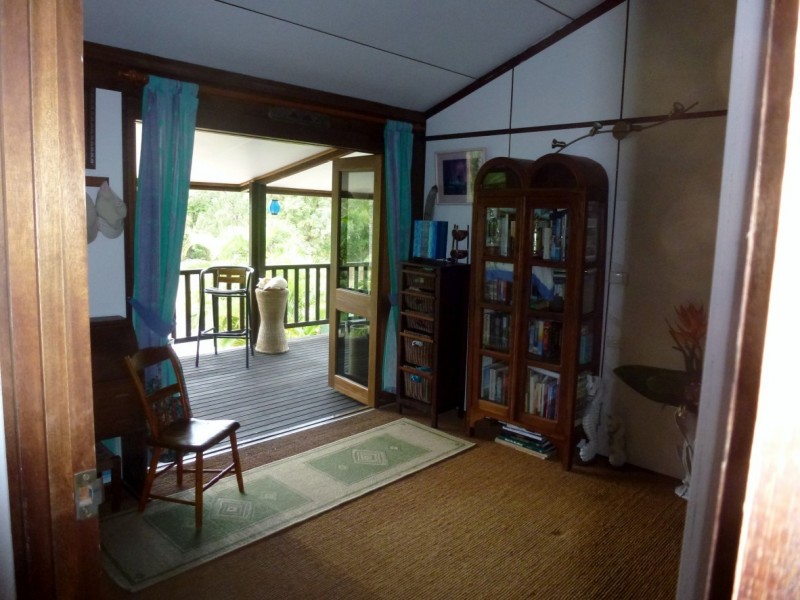 8 Sooning Street  Nelly Bay, Magnetic Island QLD 4819