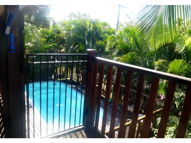 8 Sooning Street  Nelly Bay, Magnetic Island QLD 4819