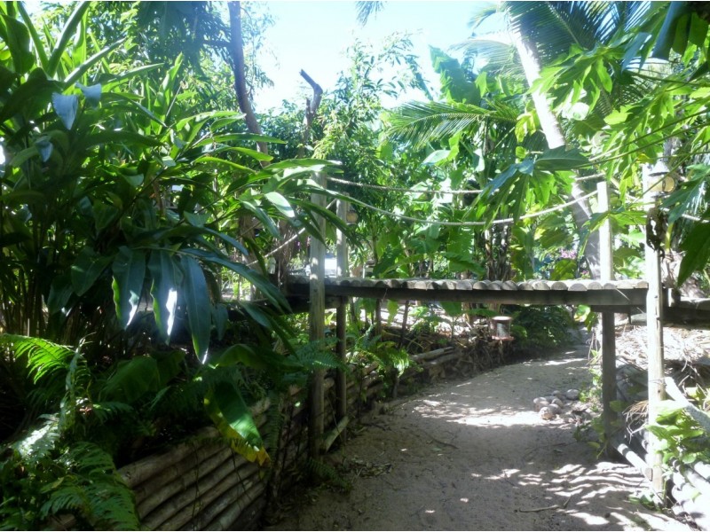8 Sooning Street  Nelly Bay, Magnetic Island QLD 4819