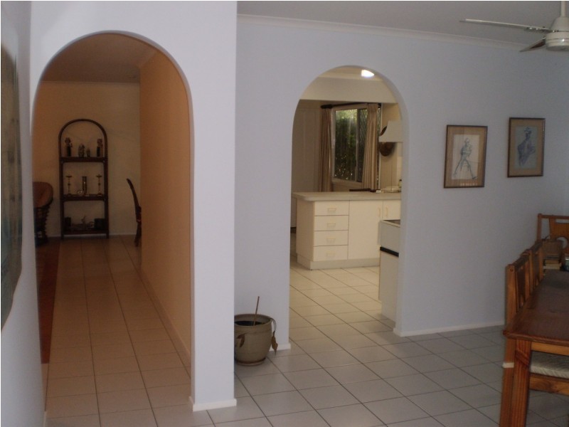 20 Compass Crescent  Nelly BAy, Magnetic Island QLD 4819