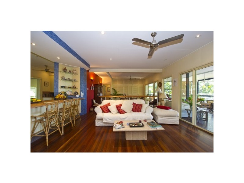 137-139 Horseshoe Bay Road, Horseshoe Bay, Magnetic Island QLD 4819