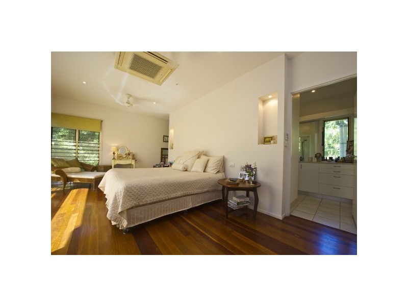 137-139 Horseshoe Bay Road, Horseshoe Bay, Magnetic Island QLD 4819