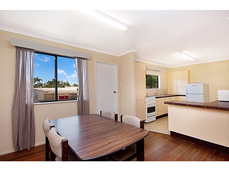 9 Gould Street, Kirwan QLD 4817