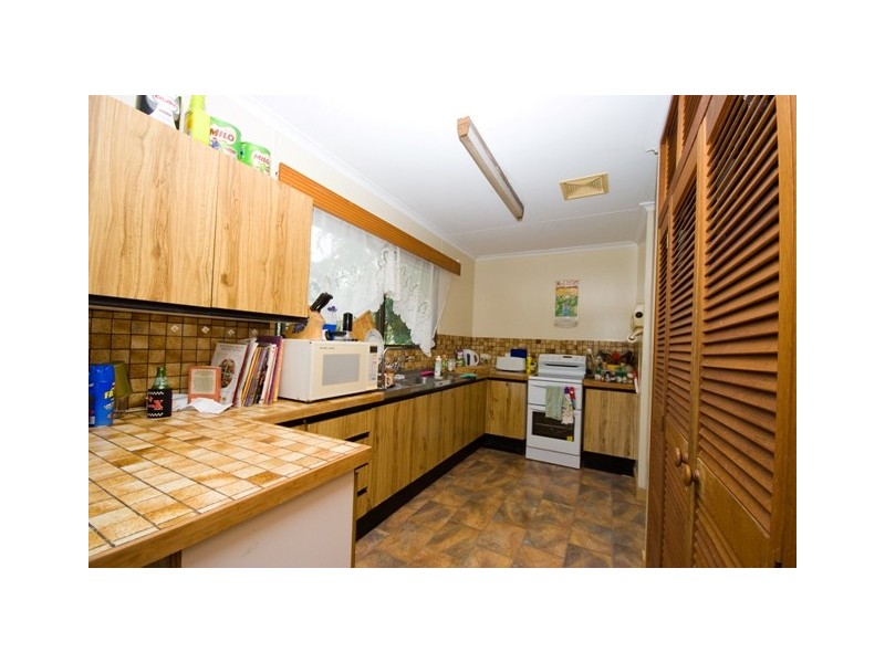 16 Barbarra Street Picnic Bay, Magnetic Island QLD 4819