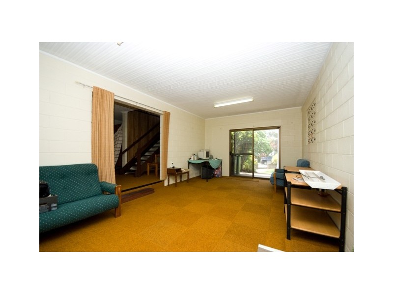 16 Barbarra Street Picnic Bay, Magnetic Island QLD 4819