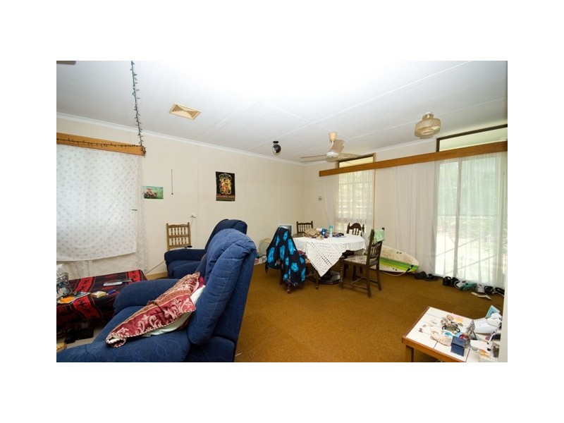 16 Barbarra Street Picnic Bay, Magnetic Island QLD 4819