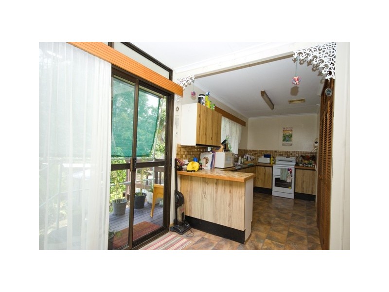 16 Barbarra Street Picnic Bay, Magnetic Island QLD 4819