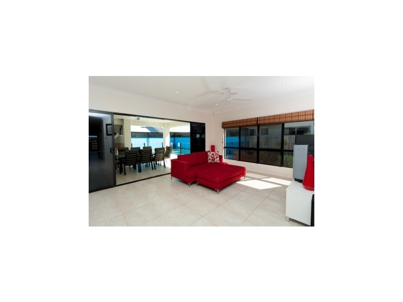 3 Waterfront Parade, Idalia QLD 4811