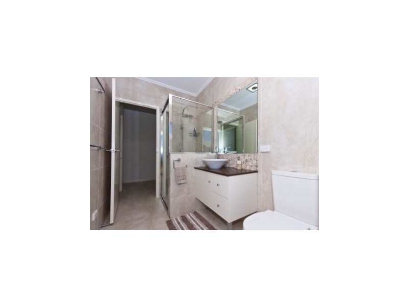 3 Waterfront Parade, Idalia QLD 4811