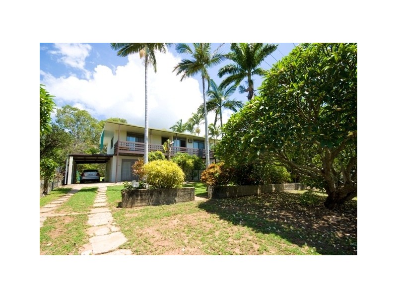 16 Barbarra Street Picnic Bay, Magnetic Island QLD 4819