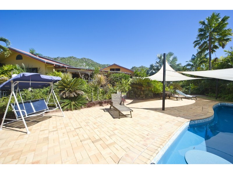 85-87 Swensen Street HORSESHOE BAY, Magnetic Island QLD 4819