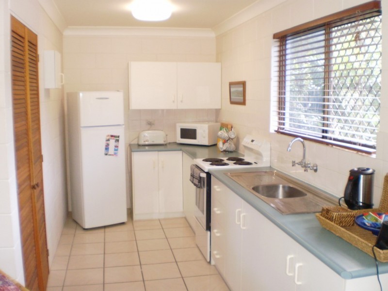 4/2 Endeavour Road ARCADIA, Magnetic Island QLD 4819