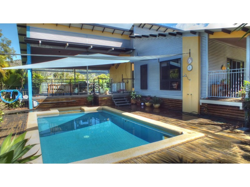 10 Bayside Court, Magnetic Island QLD 4819