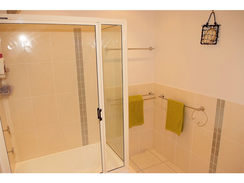 10 Bayside Court, Magnetic Island QLD 4819