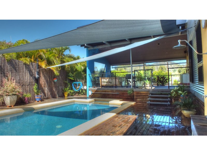 10 Bayside Court, Magnetic Island QLD 4819