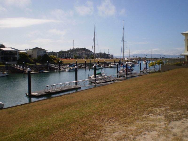 1 Terrace Place  Nelly Bay, Magnetic Island QLD 4819