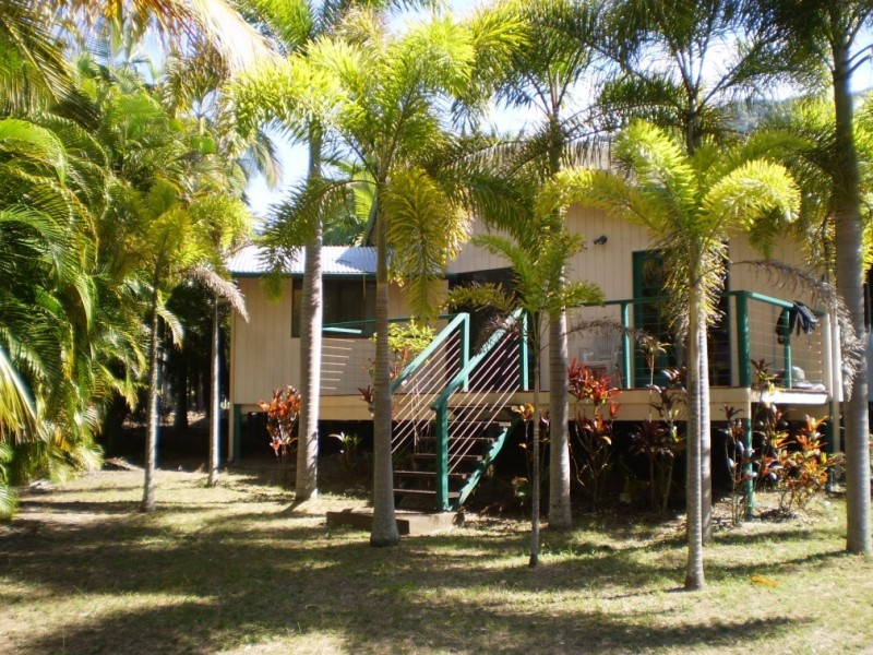 6 Wheaton Court NELLY BAY, Magnetic Island QLD 4819