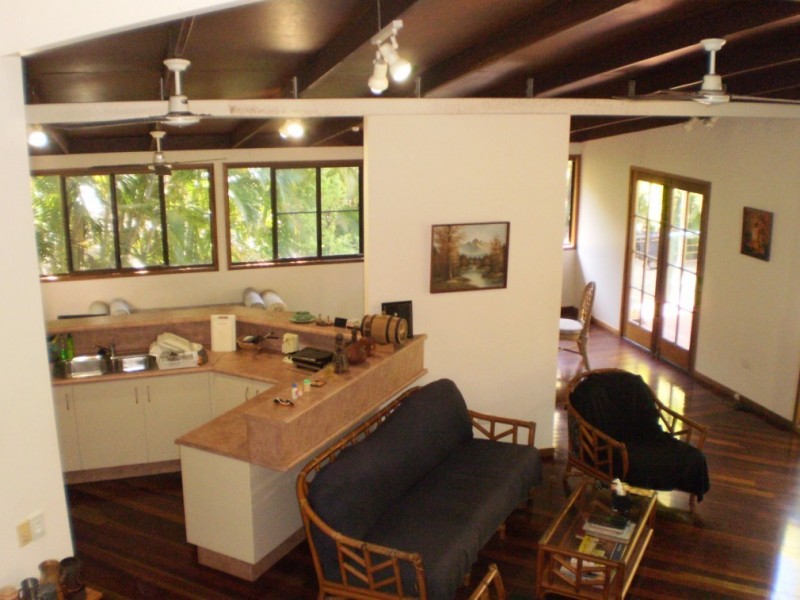 6 Wheaton Court NELLY BAY, Magnetic Island QLD 4819